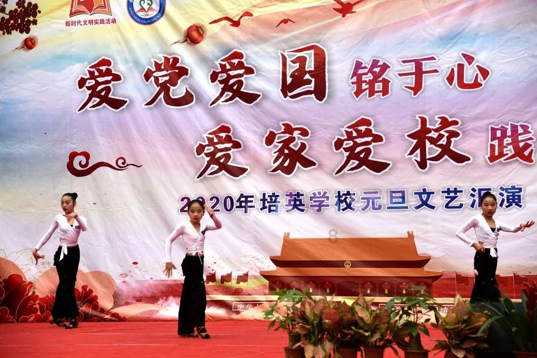 40岁B级片女星惨死,音乐大师获刑19年,他是天才还是恶魔?